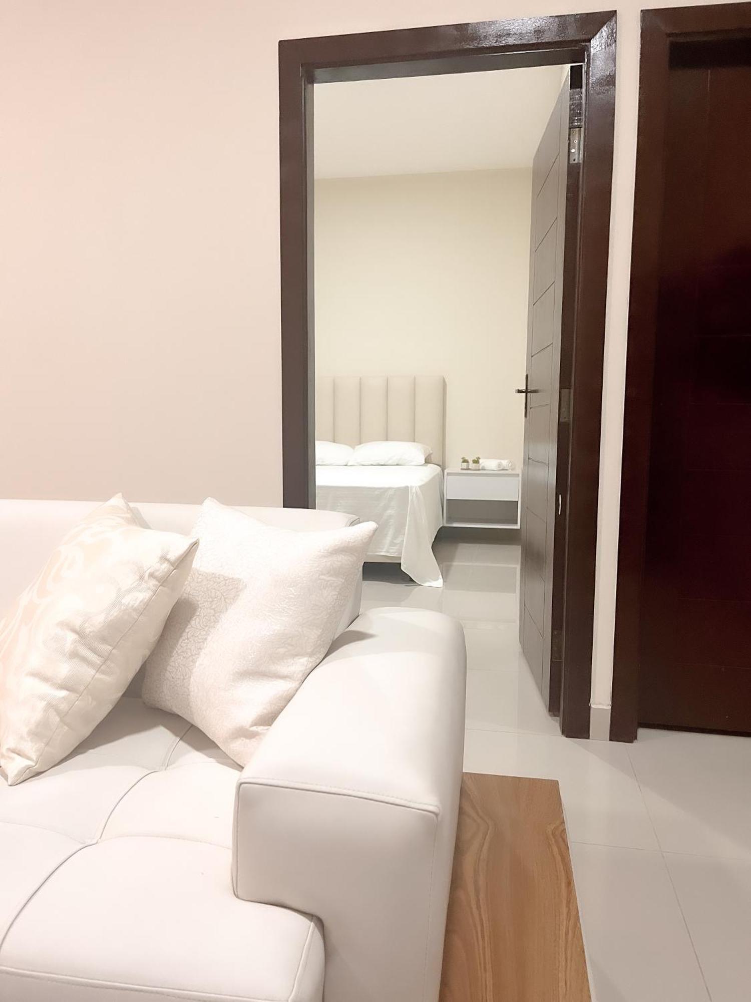 Suite Posada Express With Free Airport Shuttle Santa Cruz de La Sierra Exterior foto